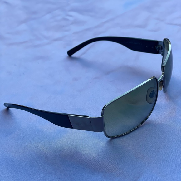 Authentic Burberry Non-Rx Sunglasses Size O/S - Picture 3 of 16